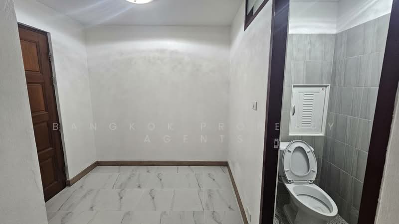 Tongtip Mansion, Bangkok, Soi Sukhumvit 47, Khlong Tan Nua, Watthana, Bangkok, 3 Bedrooms, 251 sqm, Condo For Rent, by BANGKOK PROPERTY AGENTS, 500457873 - DDproperty.com