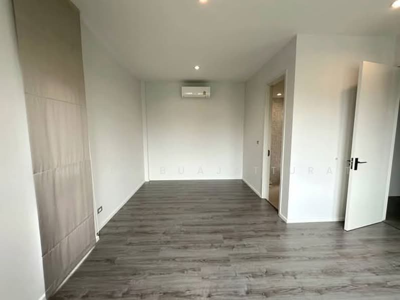 The Sonne Srinakarin-Bangna, Bangkok, Soi Chumchon Mahat Thai 3, Bangna-Trad Road, Dok Mai, Prawet, Bangkok, 4 Bedrooms, 245 sqm, Semi-Detached House (Twin House) For Sale, by Jakree Buajatturat, 500457878 - DDproperty.com