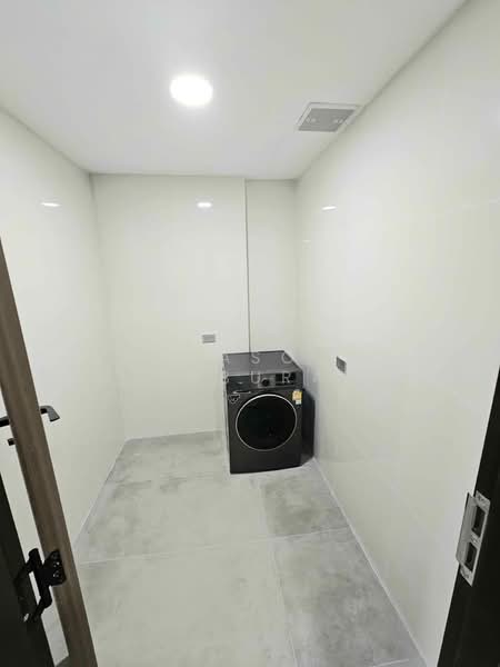 The Waterford Diamond Tower Sukhumvit, Bangkok, 758/18 Soi Sukhumvit 30/1, Sukhumvit Road, Khlong Toei, Bangkok, 3 Bedrooms, 147 sqm, Condo For Sale, by Khemasooch Chiraburanan, 500458017 - DDproperty.com
