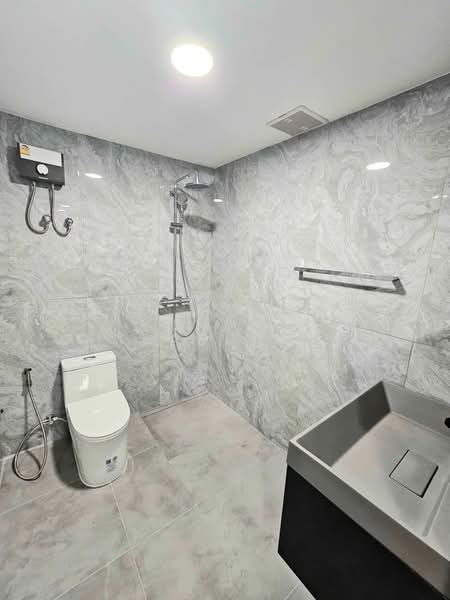 The Waterford Diamond Tower Sukhumvit, Bangkok, 758/18 Soi Sukhumvit 30/1, Sukhumvit Road, Khlong Toei, Bangkok, 3 Bedrooms, 147 sqm, Condo For Sale, by Khemasooch Chiraburanan, 500458017 - DDproperty.com