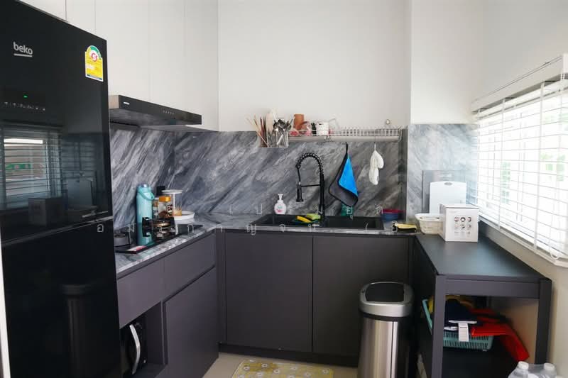 แกรนด์ พลีโน่ พระราม9-มอเตอร์เวย์ (Grande Pleno Rama 9-Motorway), Bangkok, ถนนพัฒนาชนบท4, Khlong Song Ton Nun, Lat Krabang, Bangkok, 4 Bedrooms, 180 sqm, Semi-Detached House (Twin House) For Sale, by คุณ เปรมยุดา อมรกาญจน์ (อิน), 500458026 - DDproperty.com