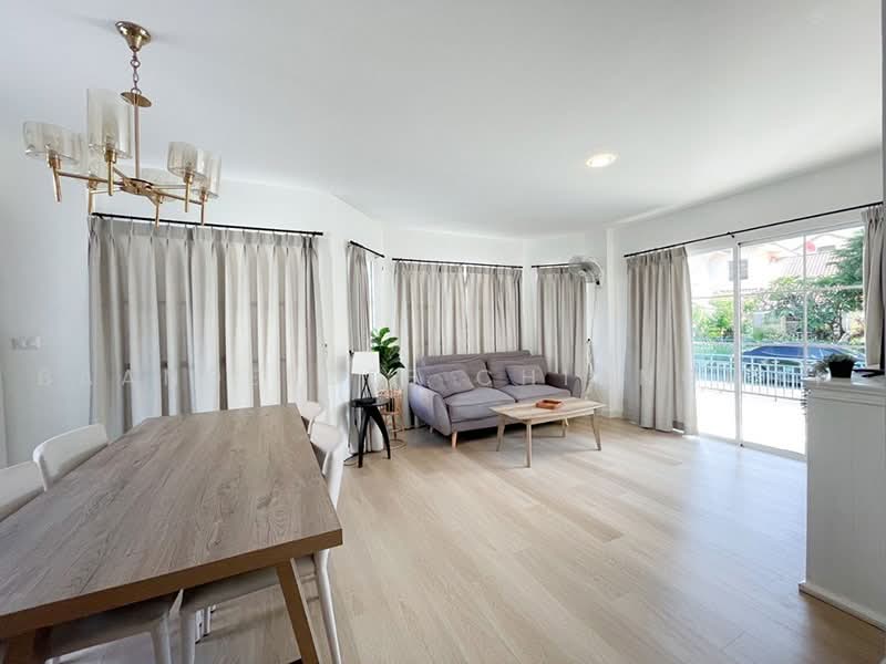 A house for rent near Big C Mae Hia, Chiang Mai Rental Price: 30,000 THB/month Property ID: No.8H013, Chiang Mai, Su Thep, Muang Chiang Mai, Chiang Mai, 3 Bedrooms, 220 sqm, Single Detached House For Rent, by Baandeedee Chiangmai, 500458091 - DDproperty.com