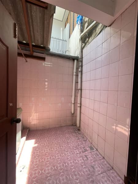 Moobaan Sena Villa 84, Bangkok, Khlong Chan, Bang Kapi, Bangkok, 2 Bedrooms, 90 sqm, Townhouse For Sale, by คุณ สุภัตรา พลอยแดง (แพร), 500458097 - DDproperty.com