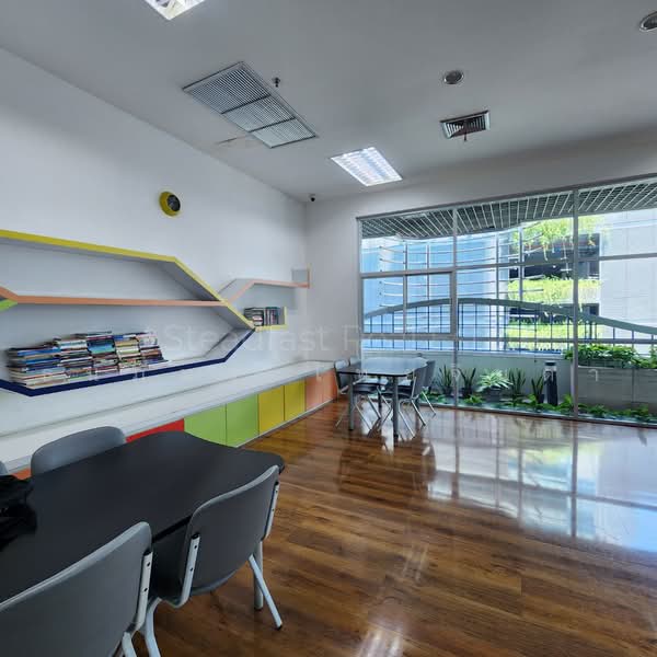 St Louis Grand Terrace, Bangkok, Soi Sathon 11 S Sathon Rd, Yan Nawa, Sathon, Bangkok, 1 Bedroom, 48 sqm, Condo For Rent, by ธนภัทร ไทยจินดา, 500458103 - DDproperty.com
