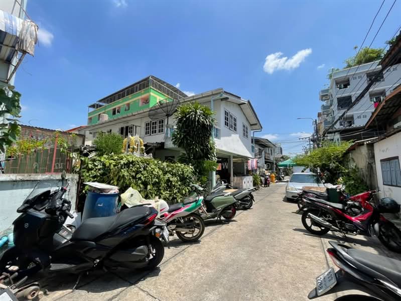 บ้าน + ห้องเช่า 2 ชั้น 59 ตร.ว. ซอยลาดพร้าว132 ถนนลาดพร้าว, Bangkok, ถนนลาดพร้าว, Khlong Chan, Bang Kapi, Bangkok, 5 Bedrooms, 180 sqm, Single Detached House For Sale, by คุณ สุภัตรา พลอยแดง (แพร), 500458127 - DDproperty.com