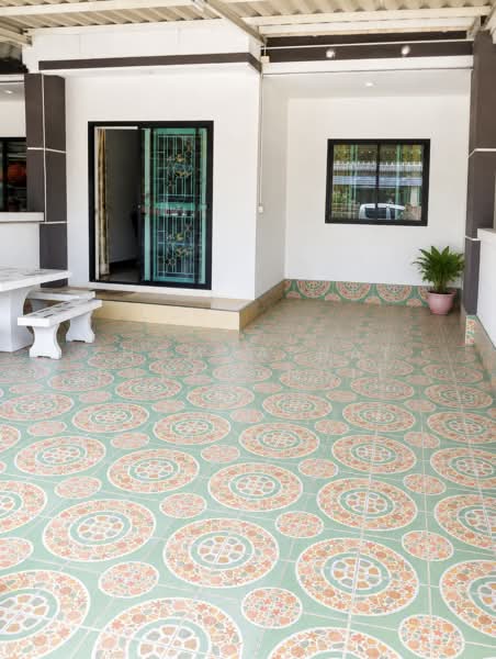Two-story townhouse for sale in Panaview 5 Village, Samnak Bok, Chonburi, near Amata Industrial Esta, Chon Buri (Pattaya), Sanak Bok, Muang Chon Buri, Chon Buri (Pattaya), 3 Bedrooms, 110 sqm, Townhouse For Sale, by Khommaphat Phumbandit, 500458173 - DDproperty.com