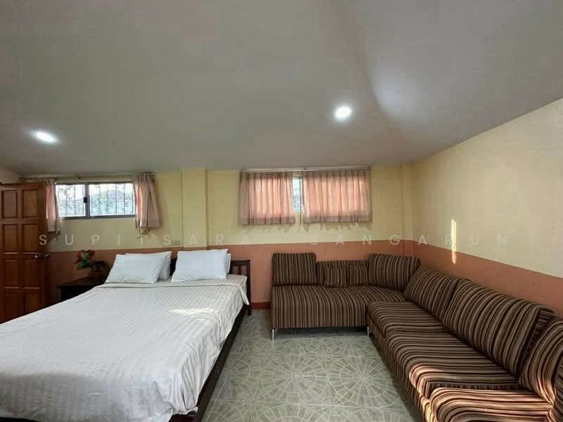 undefined, Chon Buri (Pattaya), Nong Pru, Bang Lamung (Pattaya), Chon Buri (Pattaya), 5 Bedrooms, 280 sqm, Villa For Sale, by Supitsara Sangarun, 500458189 - DDproperty.com