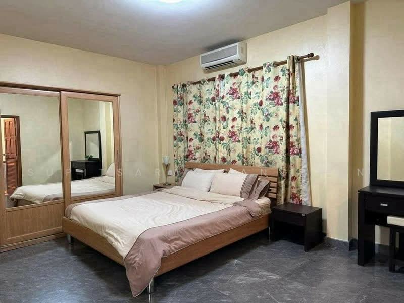 undefined, Chon Buri (Pattaya), Nong Pru, Bang Lamung (Pattaya), Chon Buri (Pattaya), 5 Bedrooms, 280 sqm, Villa For Sale, by Supitsara Sangarun, 500458189 - DDproperty.com