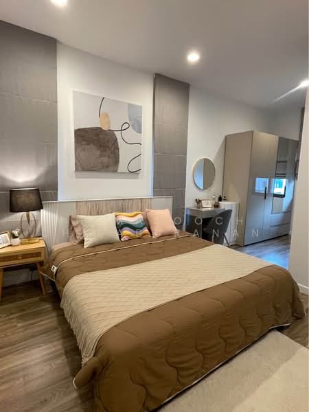 Burasiri Krungthep Kreetha, Bangkok, 95 Soi Pracha Ruam Chai, Hua Mak, Bang Kapi, Bangkok, 4 Bedrooms, 196 sqm, Single Detached House For Rent, by Khemasooch Chiraburanan, 500458252 - DDproperty.com