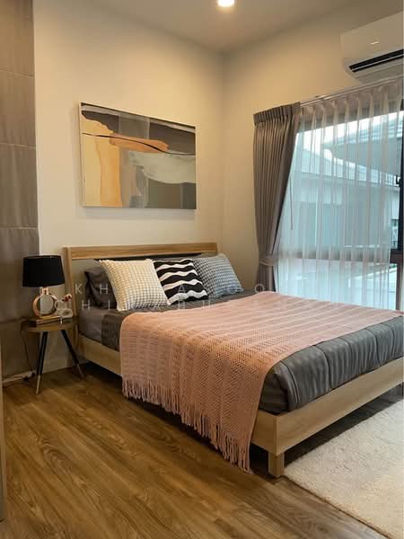 Burasiri Krungthep Kreetha, Bangkok, 95 Soi Pracha Ruam Chai, Hua Mak, Bang Kapi, Bangkok, 4 Bedrooms, 196 sqm, Single Detached House For Rent, by Khemasooch Chiraburanan, 500458252 - DDproperty.com