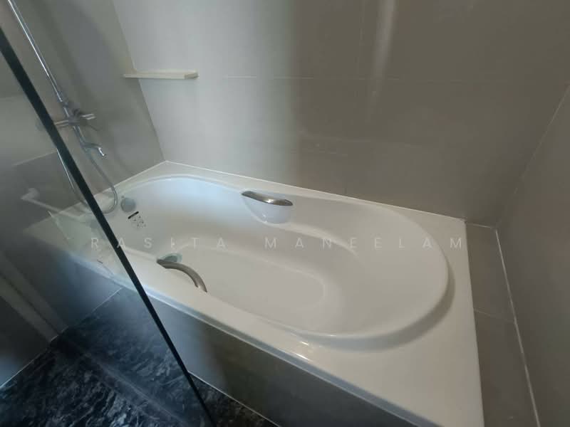The Edge Sukhumvit 23, Bangkok, 6 Soi Sukhumvit 23, Khlongtoei Nua, Watthana, Bangkok, 1 Bedroom, 43 sqm, Condo For Rent, by Rasita Maneelam, 500458277 - DDproperty.com