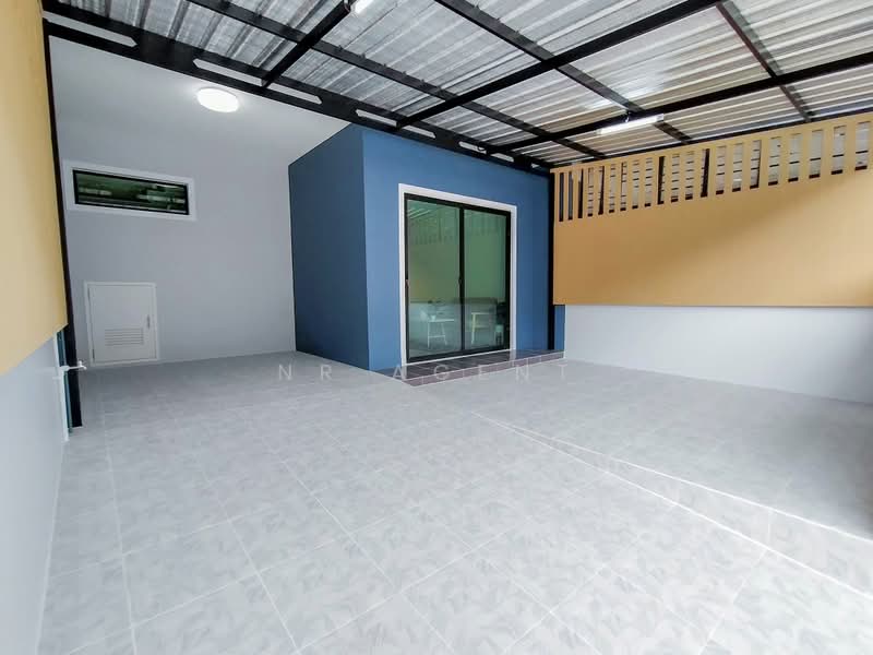 The Connect Onnut-Wongwann, Bangkok, Kanchanaphisek Rd, Dok Mai, Prawet, Bangkok, 3 Bedrooms, 101 sqm, Townhouse For Sale, by NR AGENT, 500458294 - DDproperty.com