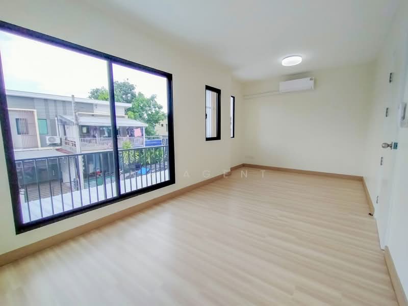 The Connect Onnut-Wongwann, Bangkok, Kanchanaphisek Rd, Dok Mai, Prawet, Bangkok, 3 Bedrooms, 101 sqm, Townhouse For Sale, by NR AGENT, 500458294 - DDproperty.com