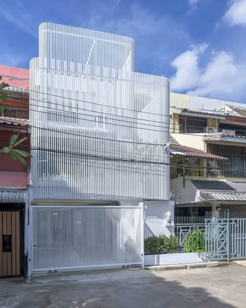 Khlong Tan Niwet Village, Bangkok, Khlong Tan Nuea, Watthana, Khlong Tan Nua, Watthana, Bangkok, 4 Bedrooms, 250 sqm, Single Detached House For Sale, by Pemika Aukkaraleekul, 500458327 - DDproperty.com