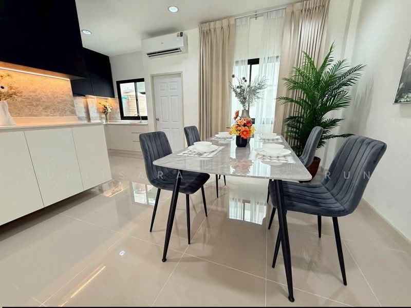 undefined, Chon Buri (Pattaya), Nong Pru, Bang Lamung (Pattaya), Chon Buri (Pattaya), 3 Bedrooms, 250 sqm, Townhouse For Rent, by Supitsara  Sangarun, 500458328 - DDproperty.com