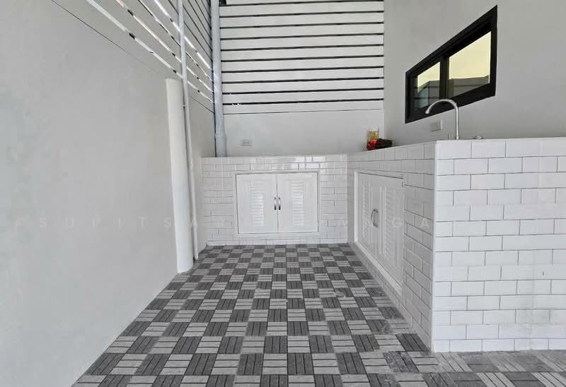 undefined, Chon Buri (Pattaya), Na Kloe, Bang Lamung (Pattaya), Chon Buri (Pattaya), 4 Bedrooms, 325 sqm, Townhouse For Rent, by Supitsara Sangarun, 500458330 - DDproperty.com