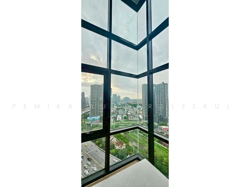 Altitude Unicorn Sathorn-Tha Phra, Bangkok, Ratchaphruek Road, Talat Plu, Thon Buri, Bangkok, 2 Bedrooms, 61 sqm, Condo For Sale, by Pemika Aukkaraleekul, 500458337 - DDproperty.com