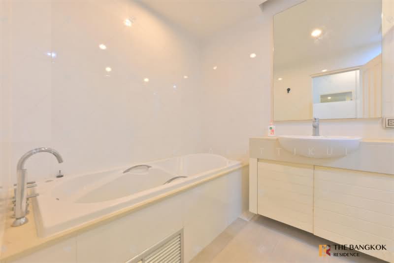 The Bangkok Sukhumvit 43, Bangkok, Soi Sukhumvit 43, Khlong Tan Nua, Watthana, Bangkok, 3 Bedrooms, 84 sqm, Condo For Rent, by Nicha Peerakittikul, 500458408 - DDproperty.com