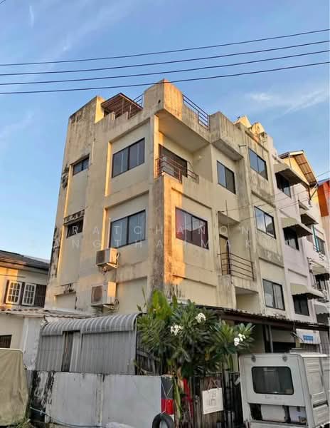 4-BR Townhouse, Bangkok, Chorake Bua, Lat Phrao, Bangkok, 4 Bedrooms, 382 sqm, Townhouse For Sale, by Ratchanon Songthammakul, 500458422 - DDproperty.com
