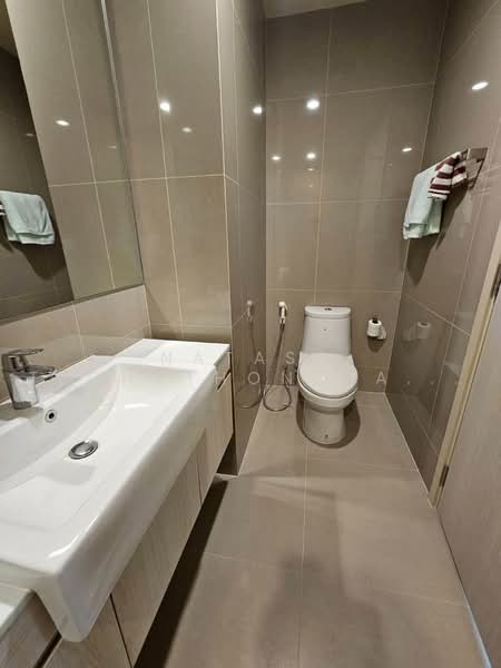 Noble Recole, Bangkok, 77 Soi Sukhumvit 19 Sukhumvit Road, Khlongtoei Nua, Watthana, Bangkok, 2 Bedrooms, 62 sqm, Condo For Rent, by Natasa Techathonthanakhun, 500458447 - DDproperty.com