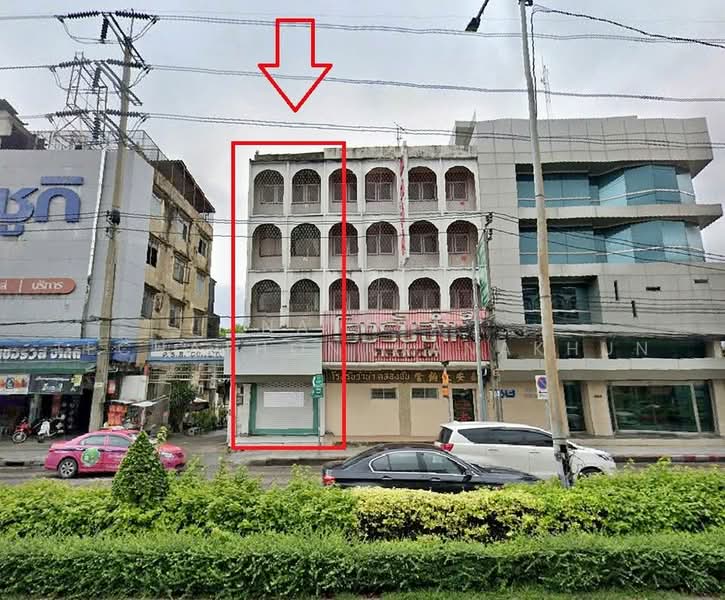4-BR House, Bangkok, Khlong Chan, Bang Kapi, Bangkok, 4 Bedrooms, 220 sqm, Single Detached House For Sale, by Natasa Techathonthanakhun, 500458490 - DDproperty.com