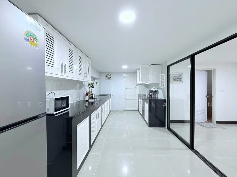 6-BR House, Bangkok, Praborommaharatchawang, Phra Nakhon, Bangkok, 6 Bedrooms, 500 sqm, Single Detached House For Rent, by Kanin Thangpanyawa, 500458511 - DDproperty.com