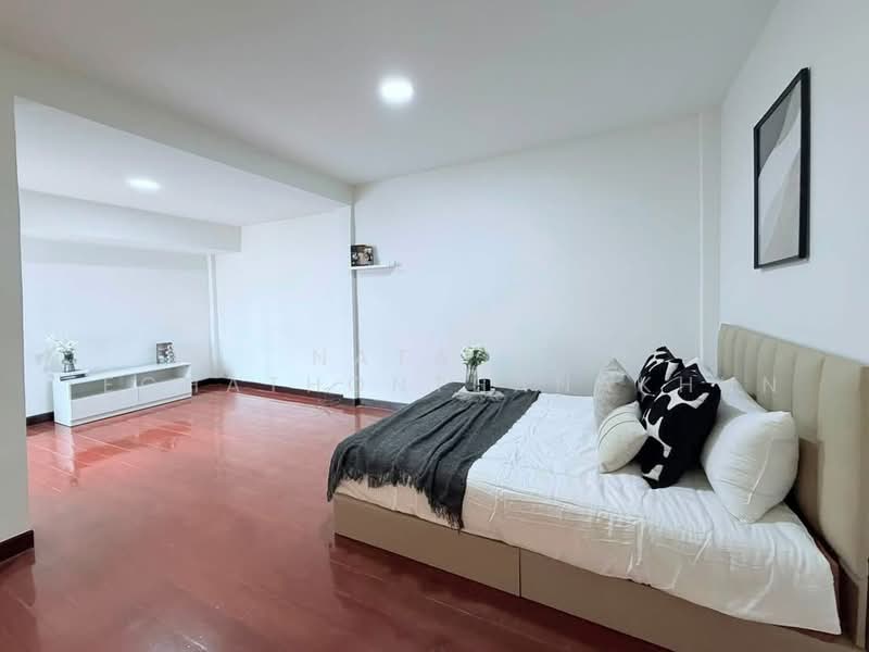 6-BR House, Bangkok, Praborommaharatchawang, Phra Nakhon, Bangkok, 6 Bedrooms, 500 sqm, Single Detached House For Rent, by Kanin Thangpanyawa, 500458511 - DDproperty.com