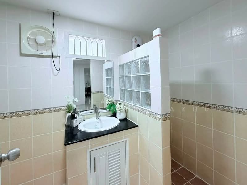 6-BR House, Bangkok, Praborommaharatchawang, Phra Nakhon, Bangkok, 6 Bedrooms, 500 sqm, Single Detached House For Rent, by Kanin Thangpanyawa, 500458511 - DDproperty.com