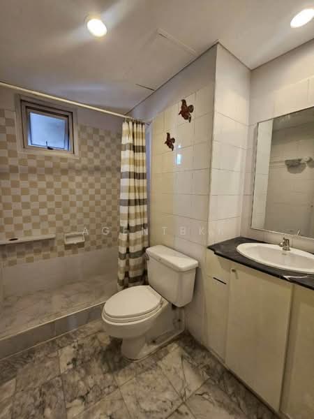 Lumpini Place Water Cliff, Bangkok, Soi Sathu Pradit 19 Yeak 10, Chong Nonsi, Yan Nawa, Bangkok, 3 Bedrooms, 80 sqm, Condo For Rent, by Agentbkk, 500458566 - DDproperty.com