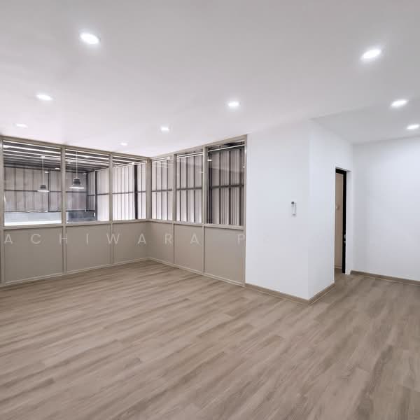 โกดังเลียบด่วนประดิษฐ์มนูธรรม, Bangkok, ประดิษฐ์มนูธรรม, Wang Thonglang, Bangkok, , 130 sqm, Warehouse/Factory For Rent, by Achiwara Panusan, 500458627 - DDproperty.com