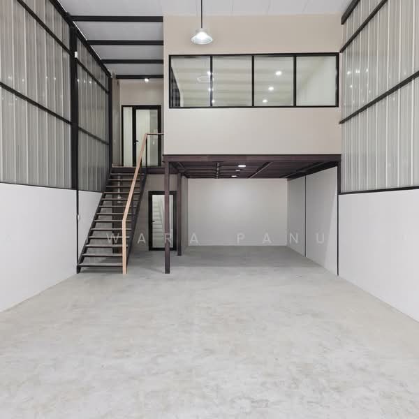 โกดังเลียบด่วนประดิษฐ์มนูธรรม, Bangkok, ประดิษฐ์มนูธรรม, Wang Thonglang, Bangkok, , 130 sqm, Warehouse/Factory For Rent, by Achiwara Panusan, 500458627 - DDproperty.com