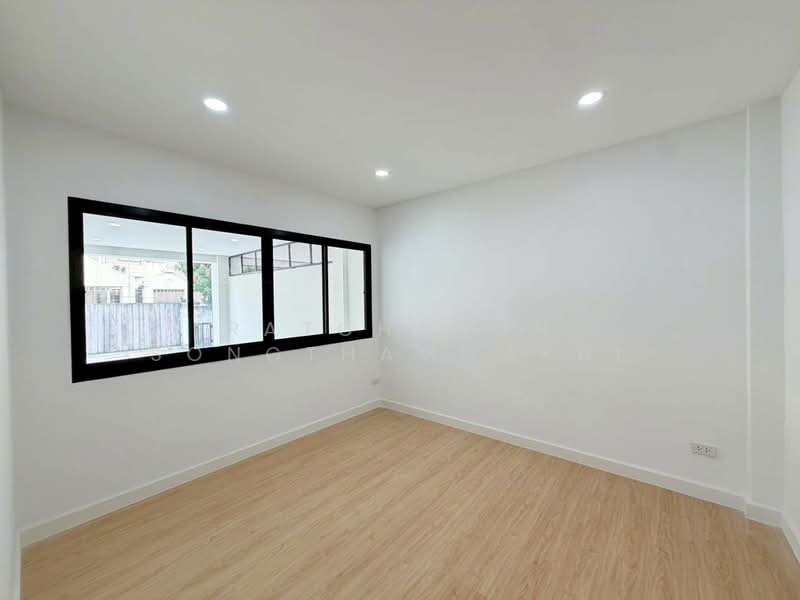 undefined, Bangkok, Sanam Bin, Don Mueang, Bangkok, 3 Bedrooms, 144 sqm, Semi-Detached House (Twin House) For Sale, by Ratchanon Songthammakul, 500458631 - DDproperty.com