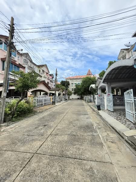 Townhome for sale, Park Gallery Prachachuen, 3 stories, 24.4 sq.wah, Soi Ngamwongwan 47, Bangkok, ประชาชื่น, Thung Song Hong, Lak Si, Bangkok, 2 Bedrooms, 180 sqm, Townhouse For Sale, by Fareeda Thaipatan, 500458648 - DDproperty.com