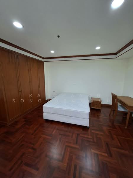 Ruamsuk Condominium, Bangkok, 12 Soi Athakravi, Khong Tan, Khlong Toei, Bangkok, 3 Bedrooms, 330 sqm, Condo For Rent, by Ratchanon Songthammakul, 500458663 - DDproperty.com