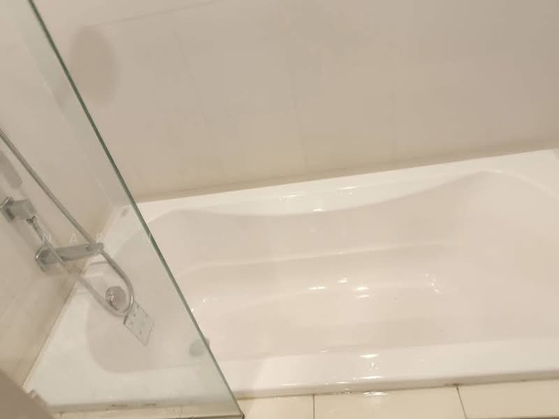 Oka Haus Sukhumvit 36, Bangkok, 3399 Rama 4 Road, Khong Tan, Khlong Toei, Bangkok, 1 Bedroom, 34 sqm, Condo For Sale, by Narinthira Roengrit, 500458697 - DDproperty.com
