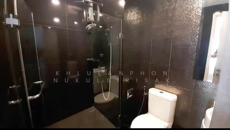 Rhythm Sukhumvit 36-38, Bangkok, 55 Soi Sukhumvit 36, Sukhumvit Road, Phra Kanong, Khlong Toei, Bangkok, 2 Bedrooms, 56 sqm, Condo For Rent, by Khlueanphon Nukulsirisak, 500458733 - DDproperty.com