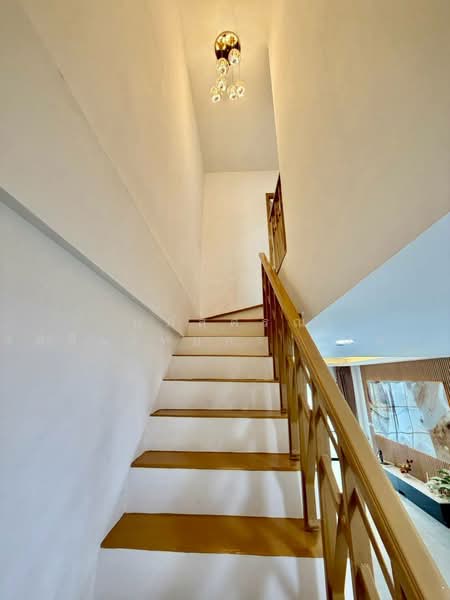 Poonsinh Thani 3, Bangkok, Rat Phatthana Road, Khlong Song Ton Nun, Lat Krabang, Bangkok, 2 Bedrooms, 80 sqm, Townhouse For Sale, by นภัสศรณ์ วงศ์สินไทยกร (นันท์), 500458745 - DDproperty.com