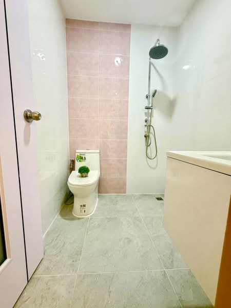 Poonsinh Thani 3, Bangkok, Rat Phatthana Road, Khlong Song Ton Nun, Lat Krabang, Bangkok, 2 Bedrooms, 80 sqm, Townhouse For Sale, by นภัสศรณ์ วงศ์สินไทยกร (นันท์), 500458745 - DDproperty.com