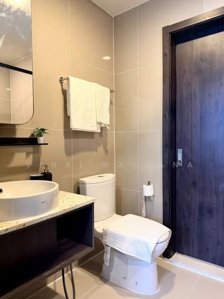 XT Huaikhwang, Bangkok, 244 Ratchadaphisek Road, Huai Khwang, Bangkok, 1 Bedroom, 35 sqm, Condo For Rent, by Vinai Wattana, 500458756 - DDproperty.com