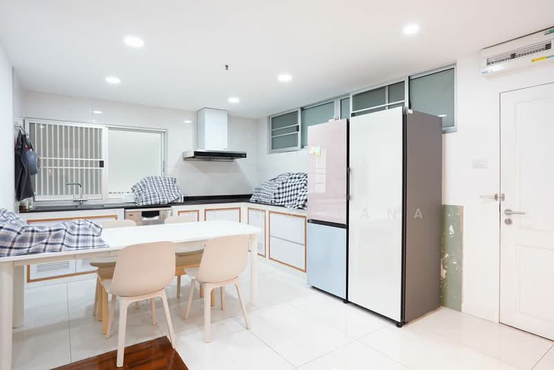 Tara Ruan Kaew, Bangkok, 19 Soi Ramkhamhaeng 43/1, Phlapphla, Wang Thonglang, Bangkok, 2 Bedrooms, 126 sqm, Condo For Sale, by Vinai Wattana, 500458764 - DDproperty.com