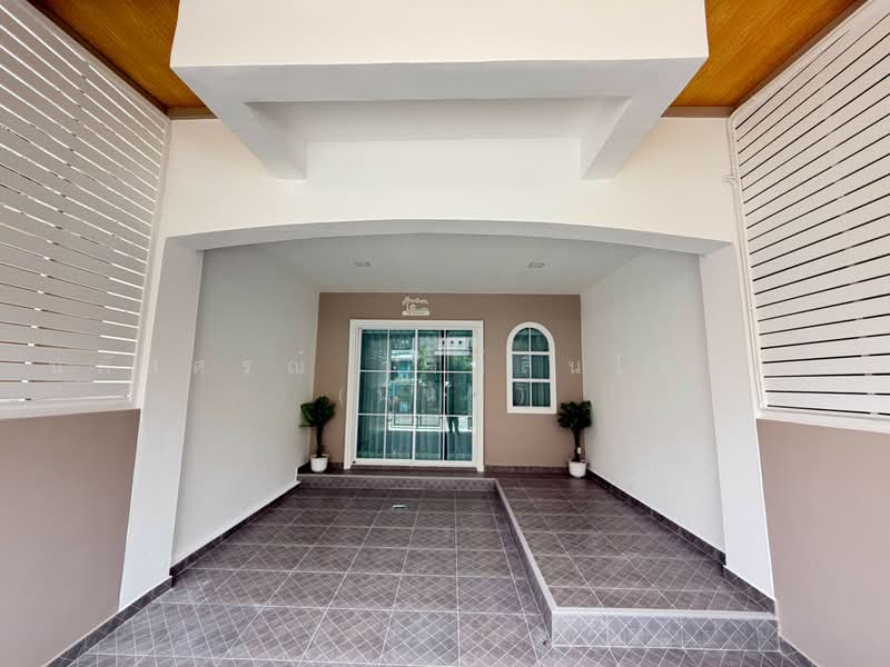 K.C. Ramintra 5, Bangkok, Phraya Suren Road, Sam Wa Tawan Tok, Khlong Sam Wa, Bangkok, 2 Bedrooms, 80 sqm, Townhouse For Sale, by นภัสศรณ์ วงศ์สินไทยกร (นันท์), 500458771 - DDproperty.com
