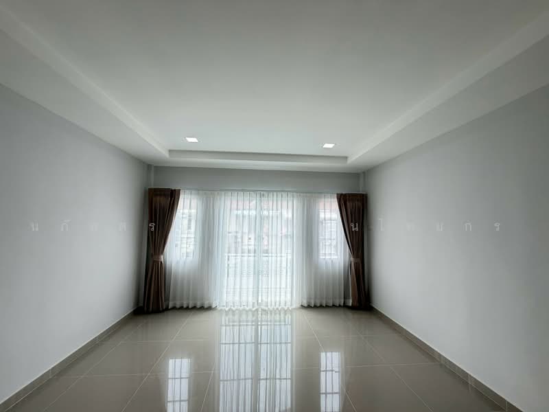 K.C. Ramintra 5, Bangkok, Phraya Suren Road, Sam Wa Tawan Tok, Khlong Sam Wa, Bangkok, 2 Bedrooms, 80 sqm, Townhouse For Sale, by นภัสศรณ์ วงศ์สินไทยกร (นันท์), 500458771 - DDproperty.com