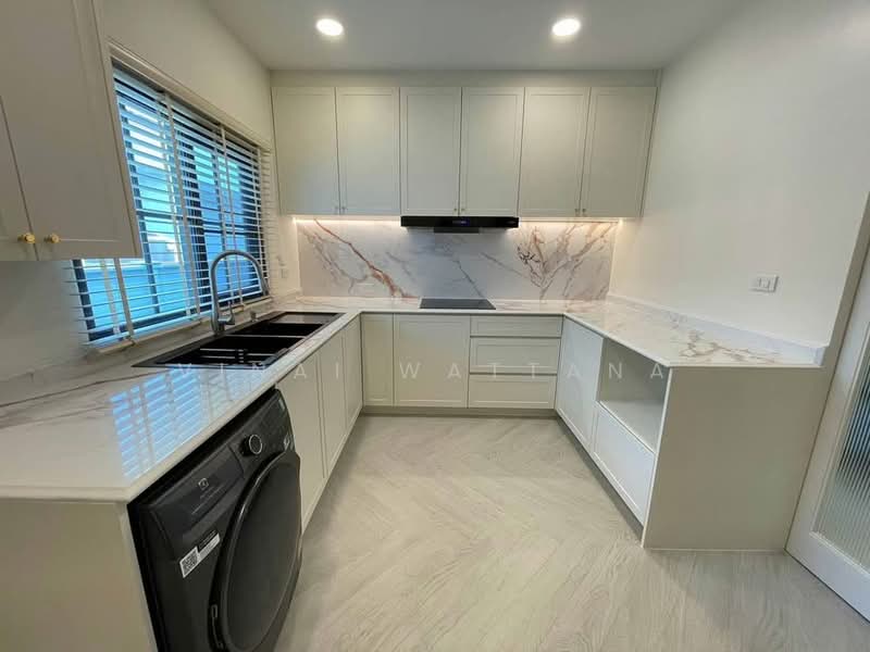 Centro Bangna, Samut Prakan, 111 Soi 3, Bang Kaeo, Bang Plee, Samut Prakan, 4 Bedrooms, 230 sqm, Single Detached House For Rent, by Vinai Wattana, 500458790 - DDproperty.com