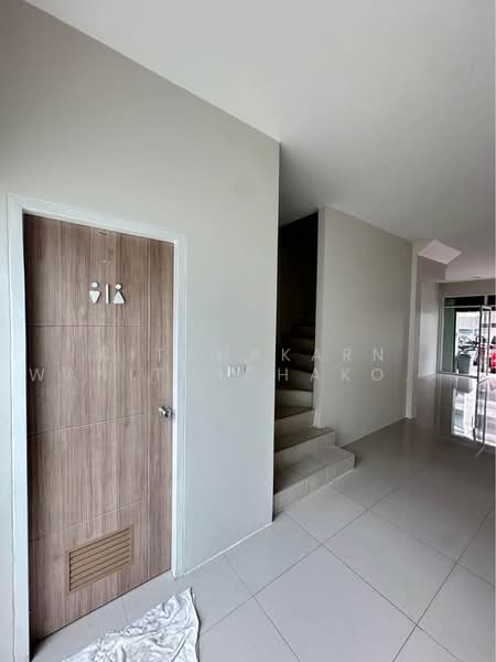 Silk Suksawat, Bangkok, 235/1 Suksawat Road, Rat Burana, Bangkok, 4 Bedrooms, 382 sqm, Townhouse For Rent, by Nitchakarn Wanitwichakornkit, 500458877 - DDproperty.com