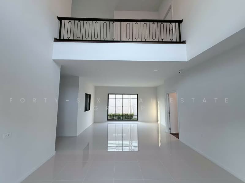 แกรนด์ บริทาเนีย กรุงเทพกรีฑา – สุวรรณภูมิ, Bangkok, ร่มเกล้า, Khlong Sam Prawet, Lat Krabang, Bangkok, 5 Bedrooms, 300 sqm, Single Detached House For Sale, by Forty-Six Real Estate Group, 500459053 - DDproperty.com