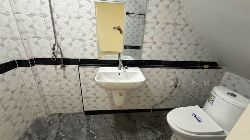 Baan Manorom 4 Leab Klong 2, Bangkok, Soi Leab Klong Song 19, Sam Wa Tawan Tok, Khlong Sam Wa, Bangkok, 2 Bedrooms, 90 sqm, Townhouse For Sale, by Nattakan nueaiam, 500459054 - DDproperty.com