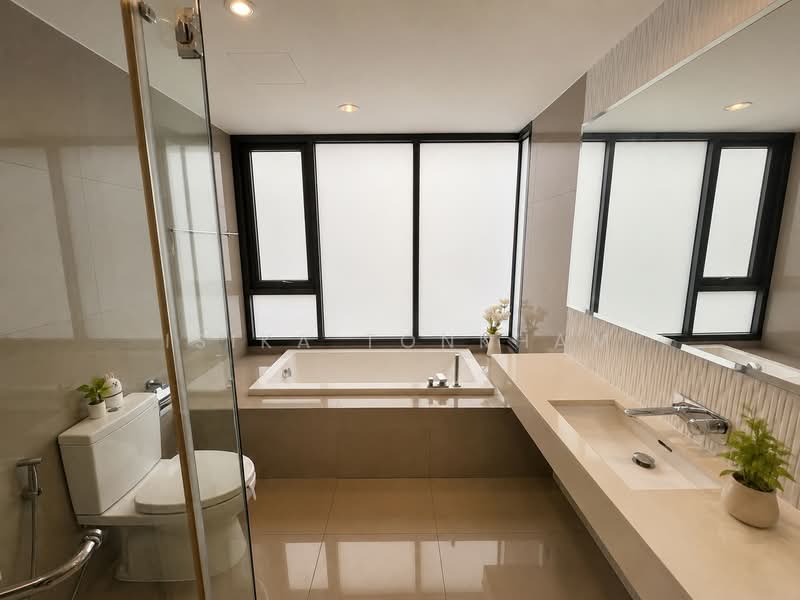 Rhythm Sukhumvit 42, Bangkok, Soi Sukhumvit 42, Sukhumvit Road, Phra Kanong, Khlong Toei, Bangkok, 2 Bedrooms, 78 sqm, Condo For Sale, by Isika Tonkham, 500459115 - DDproperty.com