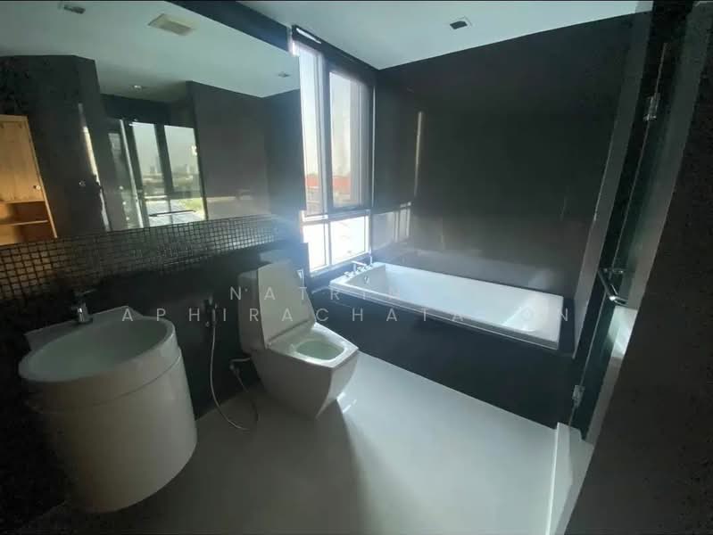 Rhythm Sathorn : ริทึ่ม สาทร, กรุงเทพ, 141 ซอยสาทร 21, ยานนาวา, สาทร, กรุงเทพ, 50 ตร.ม., คอนโด ขาย, โดย Natrinee Aphirachatanon, 500459267 - DDproperty.com