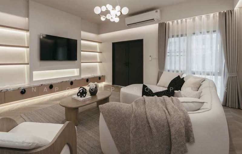 Regent 71 Place, Bangkok, Phra Kanong Nua, Watthana, Bangkok, 5 Bedrooms, 350 sqm, Townhouse For Rent, by Manapong Phromphitak, 500459296 - DDproperty.com