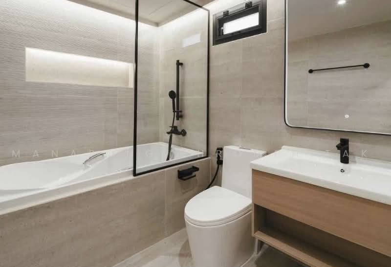 Regent 71 Place, Bangkok, Phra Kanong Nua, Watthana, Bangkok, 5 Bedrooms, 350 sqm, Townhouse For Rent, by Manapong Phromphitak, 500459296 - DDproperty.com